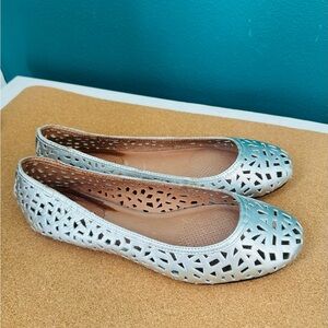 Corso Como Fabulous Cutout Flats / Silver / 8.5